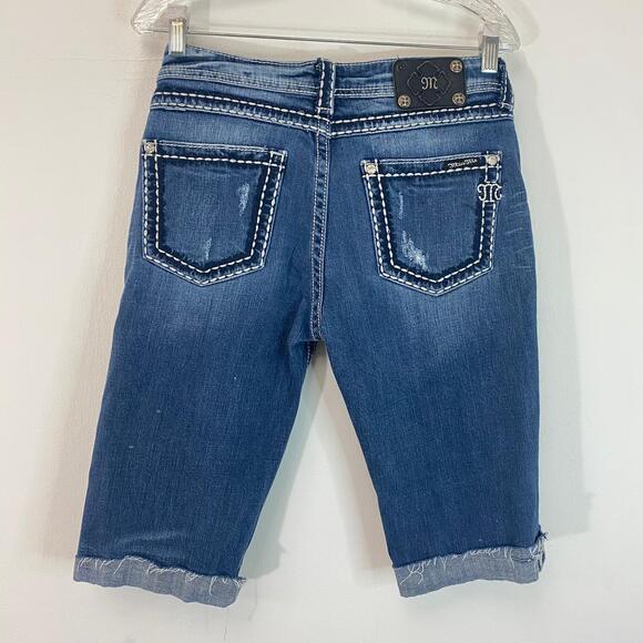 Miss Me Boyfriend Jean Short Distressed - Picture 5 of 6